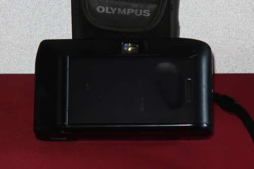 OLYUMPUS TRIP AF S-2 POINT AND SHOOT CAMERA WITH BAG