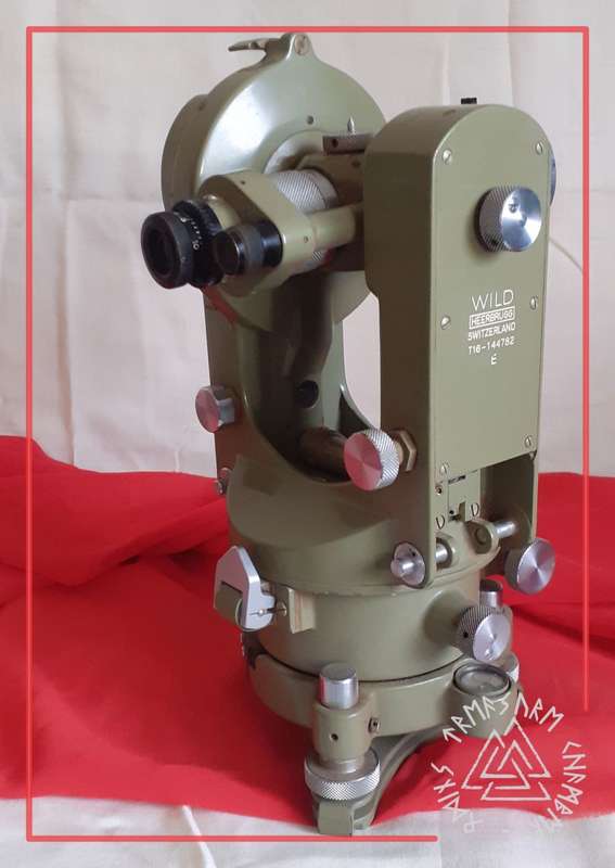 Vintage Wild Heerburgg Switzerland T16E Theodolite (circa 1956-1972)