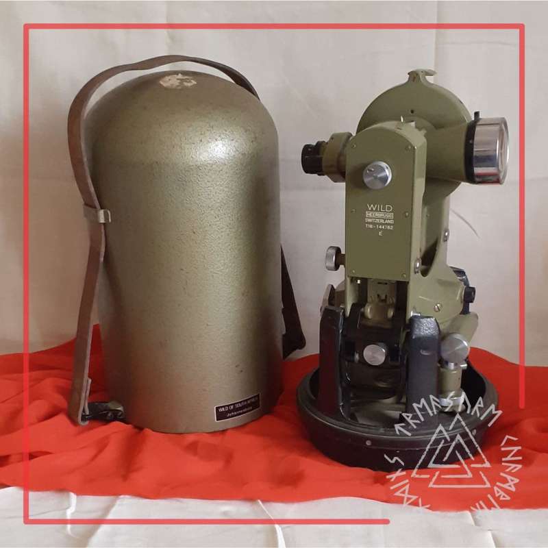 Vintage Wild Heerburgg Switzerland T16E Theodolite (circa 1956-1972)