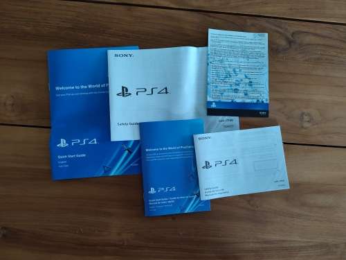 PS4 1TB Console + 2x Dualshock Controllers + Dual Controller Charging Dock