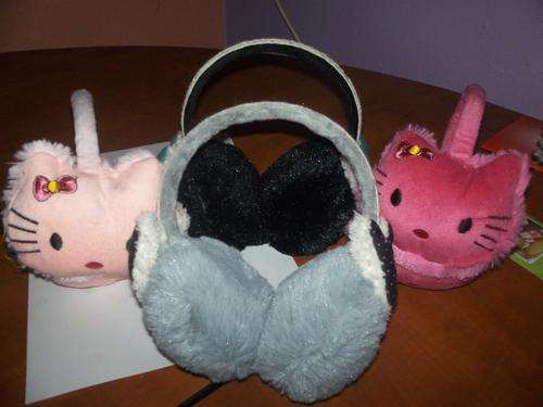 Ear warmers in different colours and shapes to keep your ears nice and warm