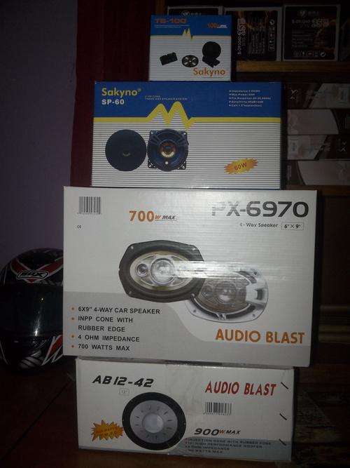Complete car sound system speakers