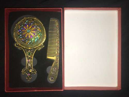 MIRROR COMB GIFT SET IN GIFT BOX  -   Costume Jewellery ) -  SAME DAY SHIPPING  !!!!
