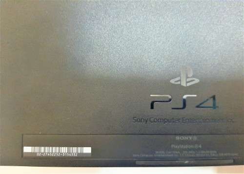 PS4 CONSOLE + WIRELESS CONTROLLER + ALL CABLES - Why buy, if you can Laybuy ???