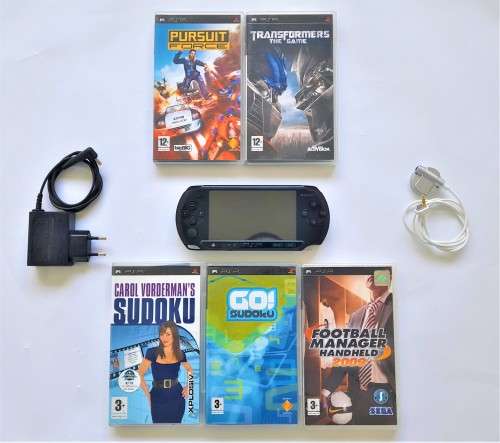 PSP CONSOLE BLACK  +  5 GAMES  +   CABLES   -    ( DEAL 024)