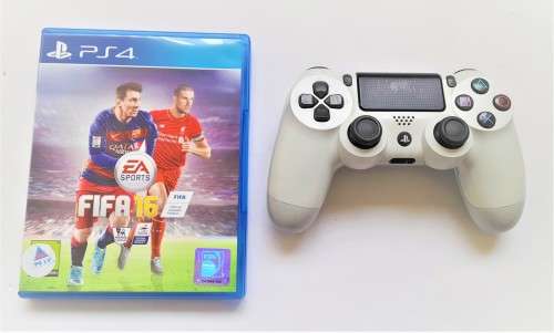 PS4 CONTROLLER SONY ORIGINAL ( WHITE  +  SOCCER GAME )