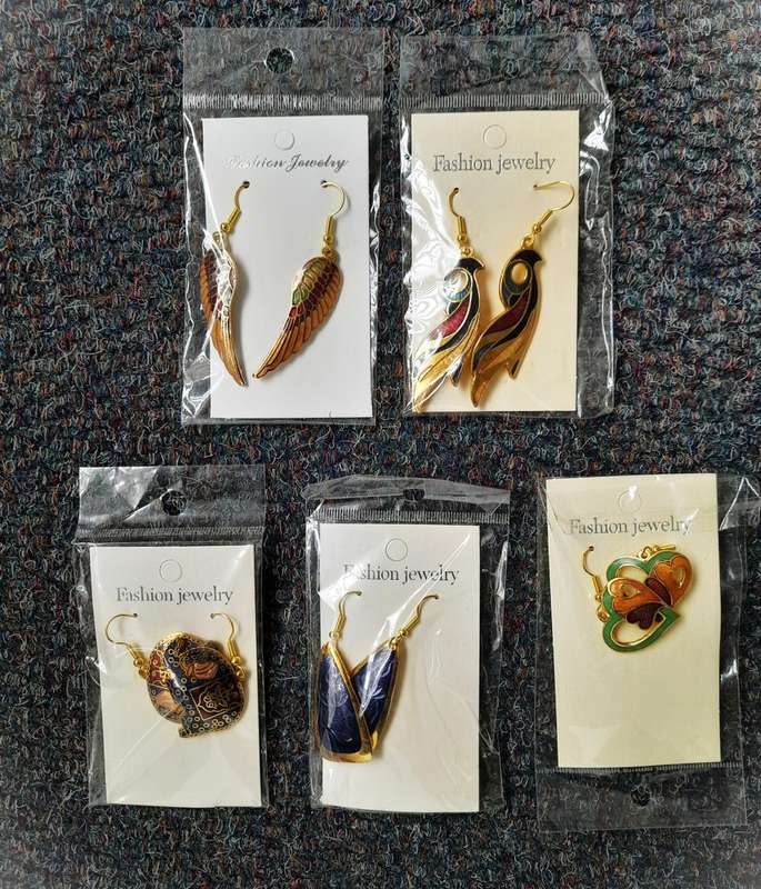 Costume Jewellery : 5 PIECE SET WOMEN EARRINGS -   DEAL 11