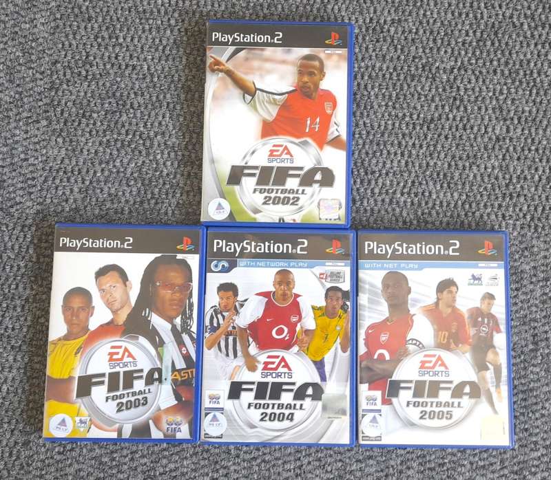 (PS2) 4 X SOCCER GAME  COMBO FIFA     - Good condition !!!   -  SAME DAY SHIPPING - DEAL 170
