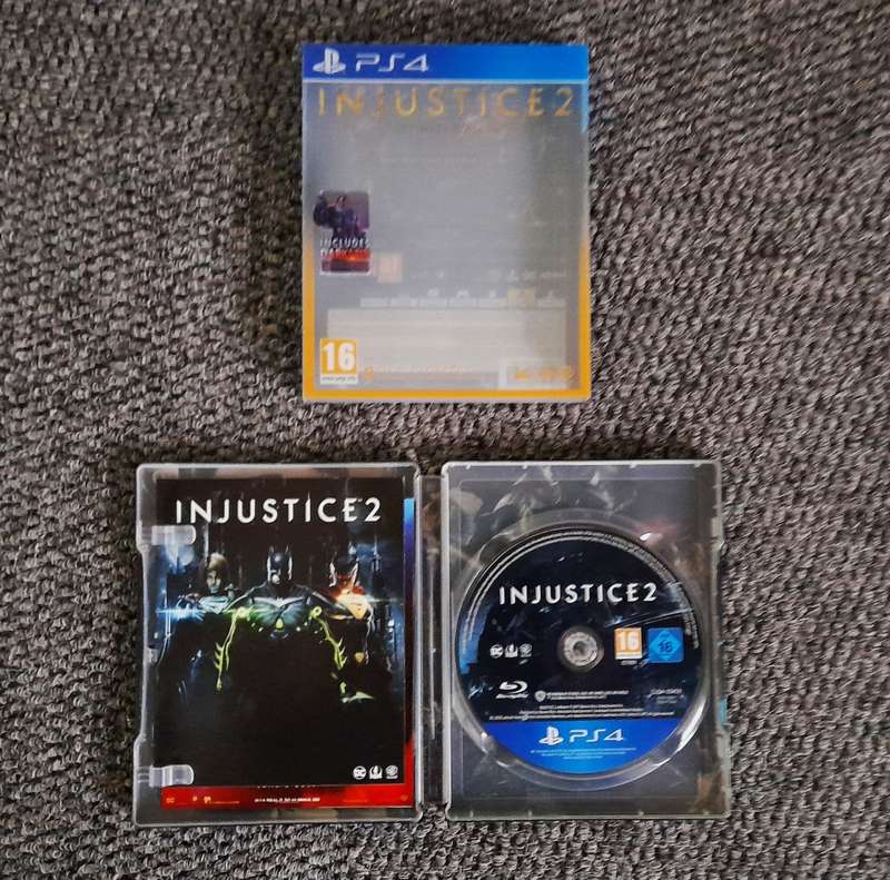 INJUSTICE 2 ULTIMATE EDITION STEELBOOK   (PS4)