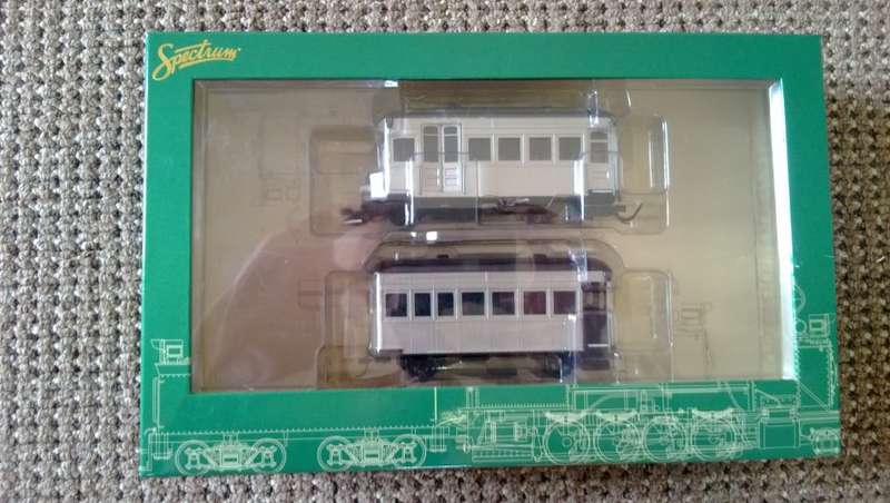Bachmann On30 Railbus & Trailer