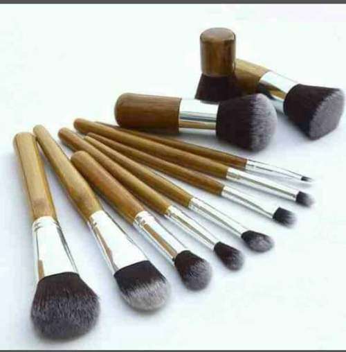 Make up brush set