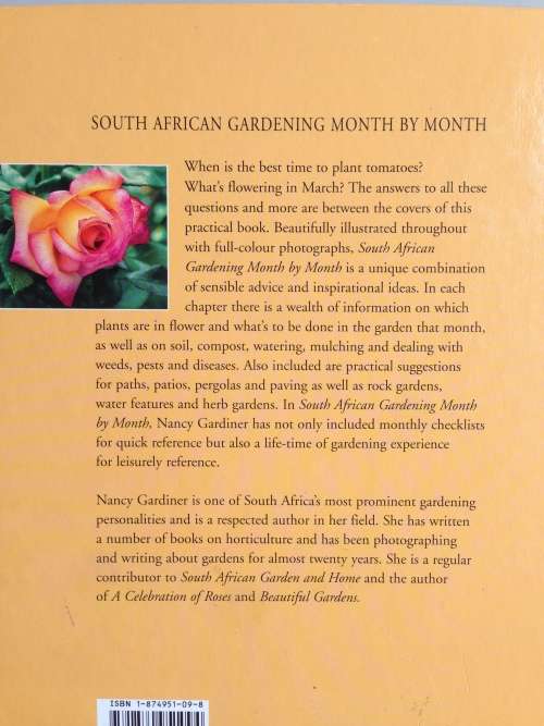 SOUTH AFRICAN GARDENING MONTH BY MONTH - By Nancy Gardiner. R135
