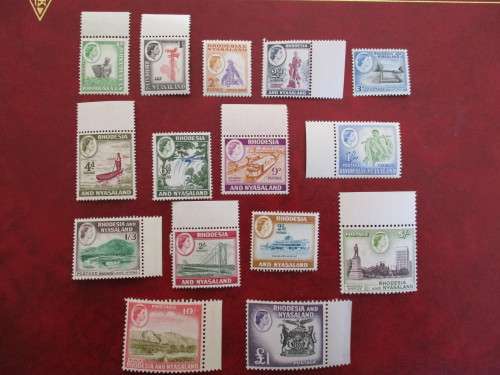 MNH RHODESIA AND NYASALAND 1/2d - 1POUND