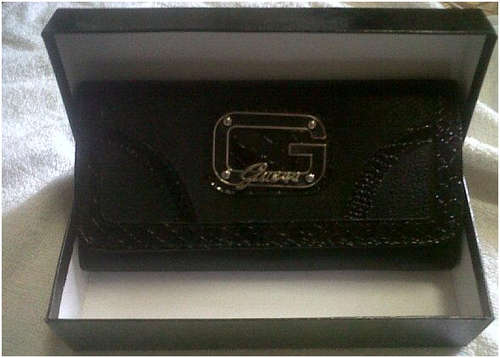 Brand New GUESS Wallets Stunning design @ Promotion Prices!!!