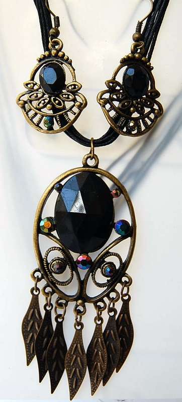BRONZE & BLACK PENDANT & EARRING SET