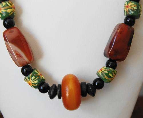 AFRICAN AMBER AND CARNELIAN NECKLACE