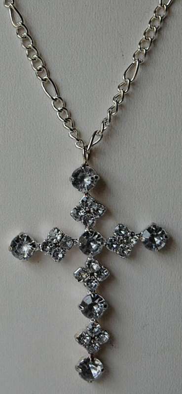 DIAMANTE CROSS PENDANT ***** FREE CHAIN *****