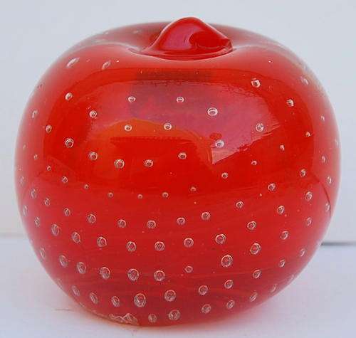 HAND BLOWN GLASS APPLE PAPERWEIGHT
