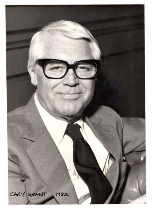 Universal Pictorial Press Photograph Newspaper Archive - Gary Grant - Nov 1980