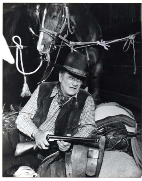 Universal Pictorial Press Photograph Newspaper Archive - John Wayne - 13.07.1982