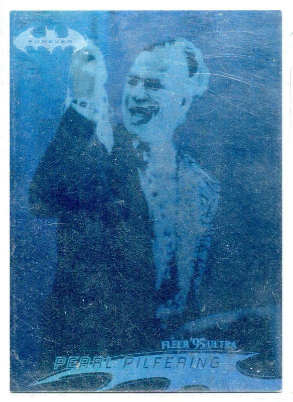 Fleer Ultra 95 DC Comics Batman Forever  - 34 Pearl Pilfering Holograms