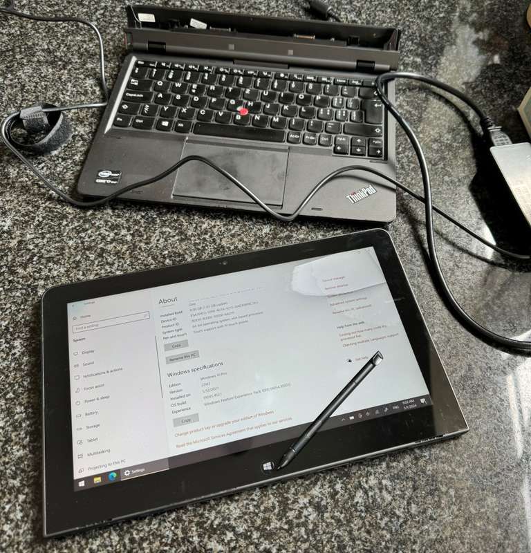 Lenovo ThinkPad Helix Laptop 29.5 cm (11.6`) Touch screen Full HD Intel® Core i7 i7-3667U 8 GB DDR3