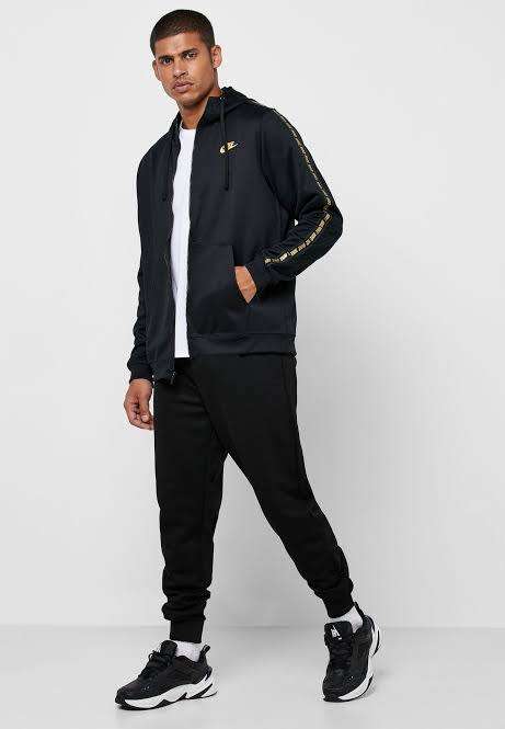 Men`s Nike NSW Repeat Hoodie Black AR4911-011 - Size Medium