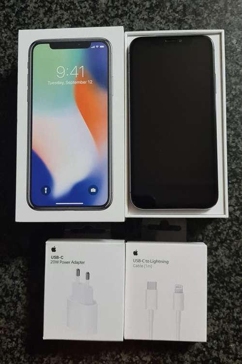 Apple iPhone X 256GB - Black