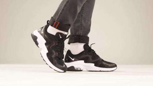Nike Air Max Graviton Men`s Shoes  Black/WhiteAT4524-001 - Size 8