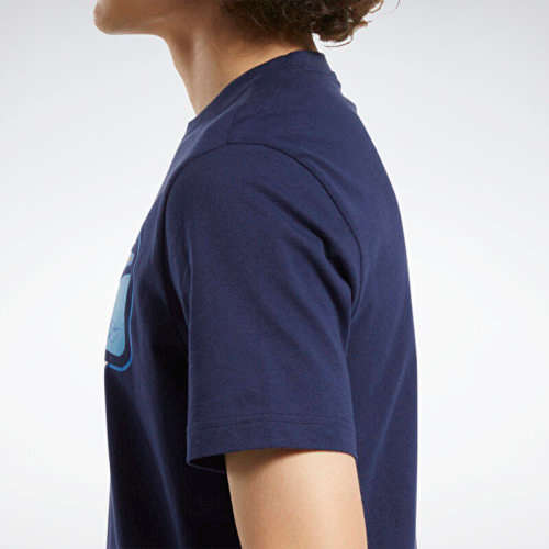 REEBOK Men`s Classics Soft Edge Vintage Tee Vector Navy EW8621 - Size Large