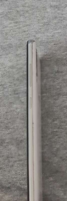 Samsung Galaxy A70 128GB Single SIM - White (Mint Condition)
