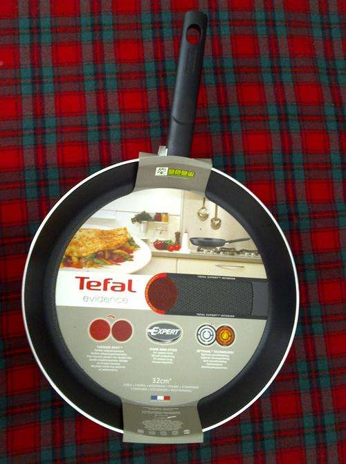 Tefal 32cm frying pan with glass lid - NEW