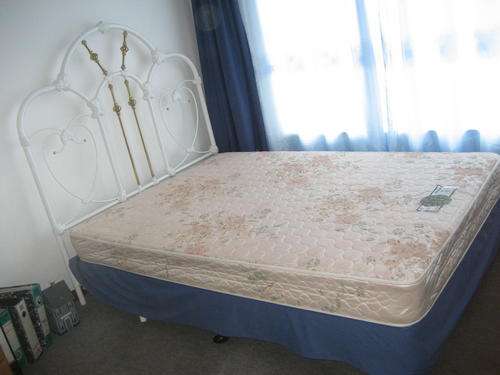 Cast aluminium double bed including mattresses