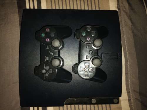 PS3 Slim jailbreaked(1TB)+69 games+3 controllers with cables