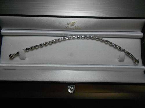 Lorraine Efune designer 18k white gold unisex bracelet