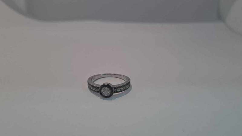 9ct White Gold Halo Black 0.31 ct and White 0.32ct Diamond Ring - Evaluation R27 500