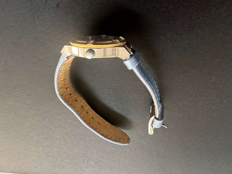 Guess watch  - needs batteries