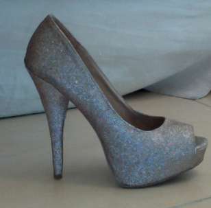 GORGEOUS GLITZY HEELS FROM AUSTRALIA
