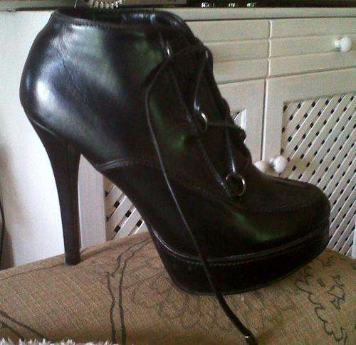 STYLISH boots from YDE