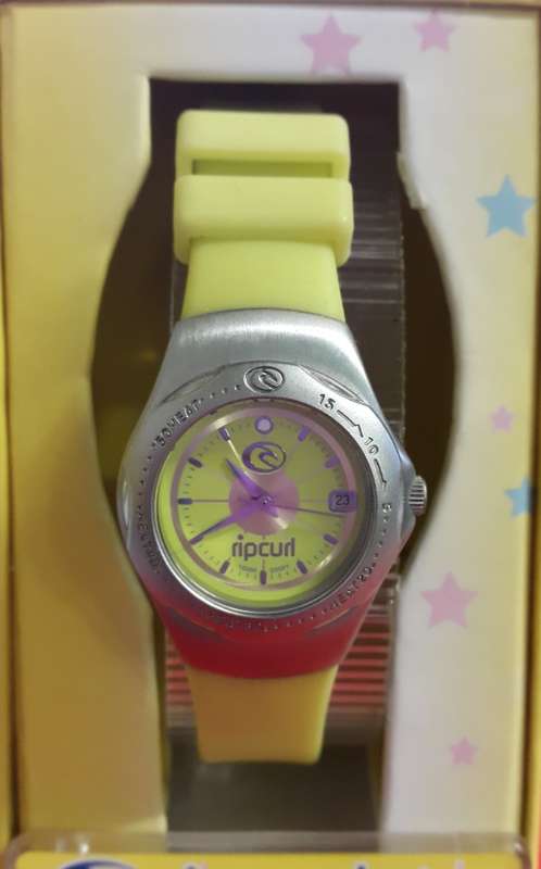 brand new ladies ripcurl watch ocean technology remptation water resistant @ low start R1 auction