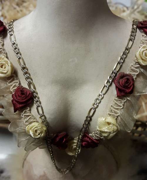 NEW  LISTING !! AS GOOD AS NEW 9CT GOLD 2 TONE LADIES CHAIN 45CM