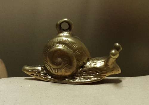 NEW LISTING!!! 9CT GOLD LADIES SNAIL CHARM