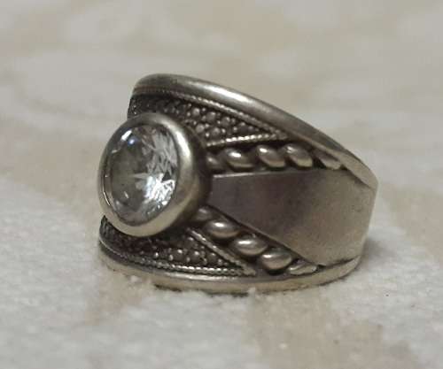 R1 AUCTION!!! LADIES 925 STERLING SILVER RING @ LOW START R1 AUCTION
