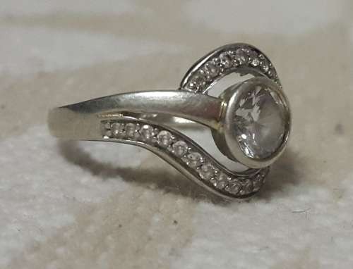R1 AUCTION!!! LADIES 925 STERLING SILVER RING @ LOW START R1 AUCTION