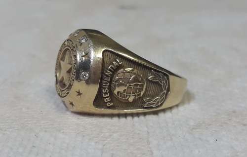 SOLID AND HEAVY 10CT GOLD MENS "ALL STAR" "PRESIDENTIAL" MANNATECH RING OF HONOR 31.3GRAM