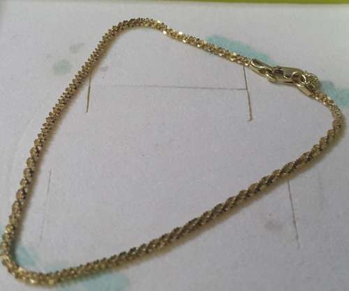 LADIES 9CT GOLD BRACELET AS GOOD AS NEW IN BOX 19CM