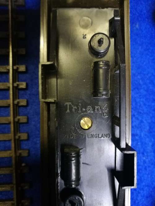 Tri-Ang train carriages