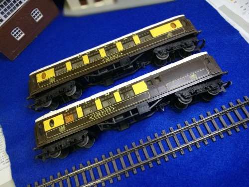 Tri-Ang train carriages