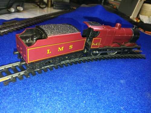 LIMA locomotive and Coal Carriage