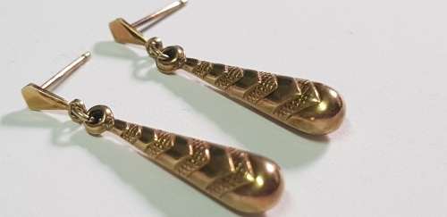 BEAUTIFUL YELLOW GOLD LADIES EARINGS